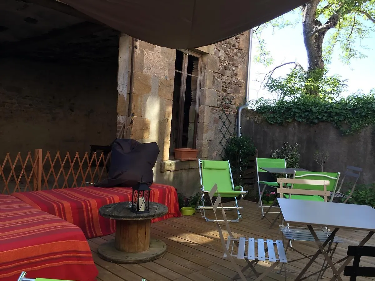 Auberge Du Pont Cérilly Värdshus